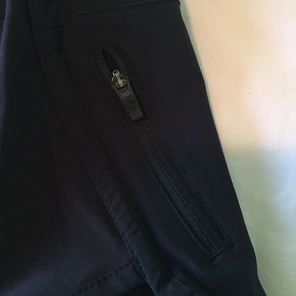 🔻SOLD ON MERC!🔻🆕 NWOT Lululemon Tracker Short 4 - Picture 5 of 5